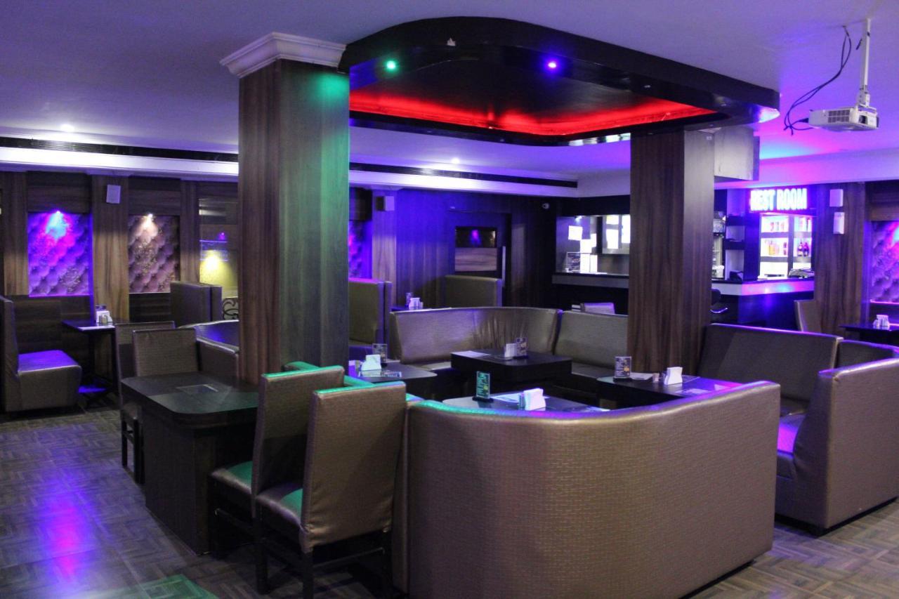 Hotel Gowtham 2*