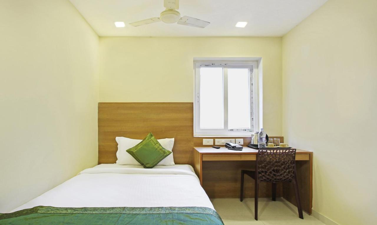 Hotel Itsy Jansi Residency