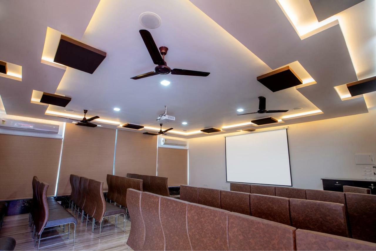 Aparthotel Crystal Lake Suites *