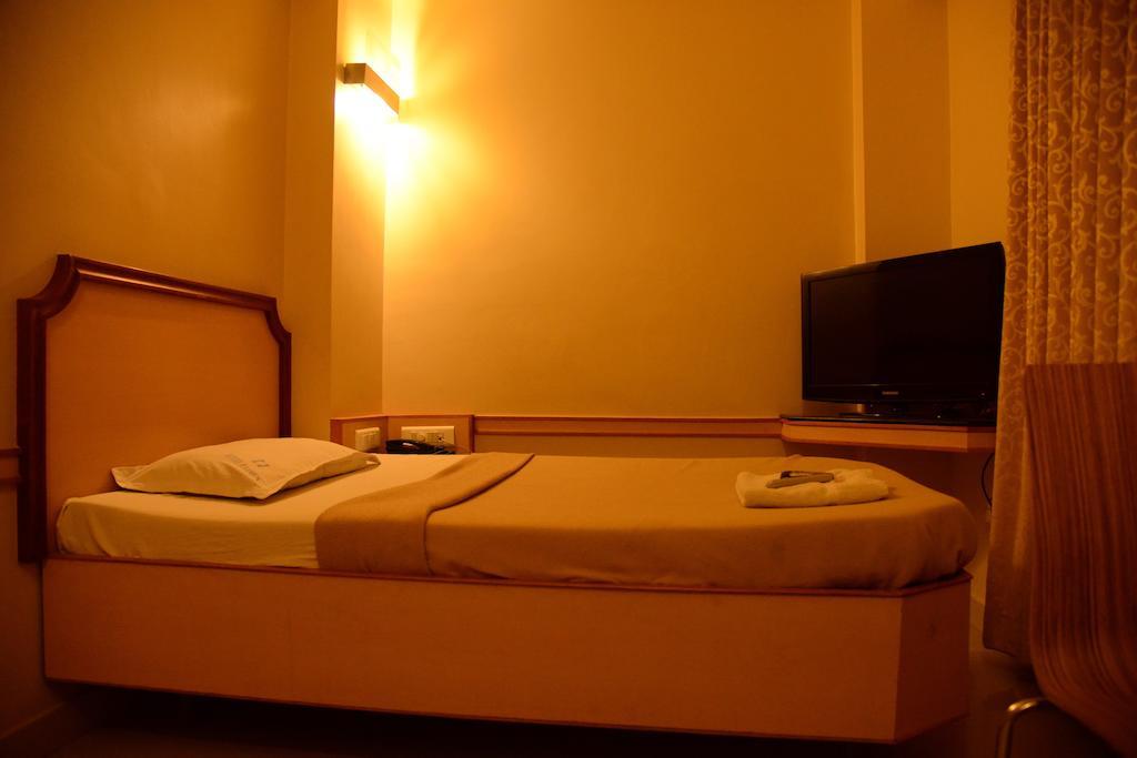 Raamus Hotel *