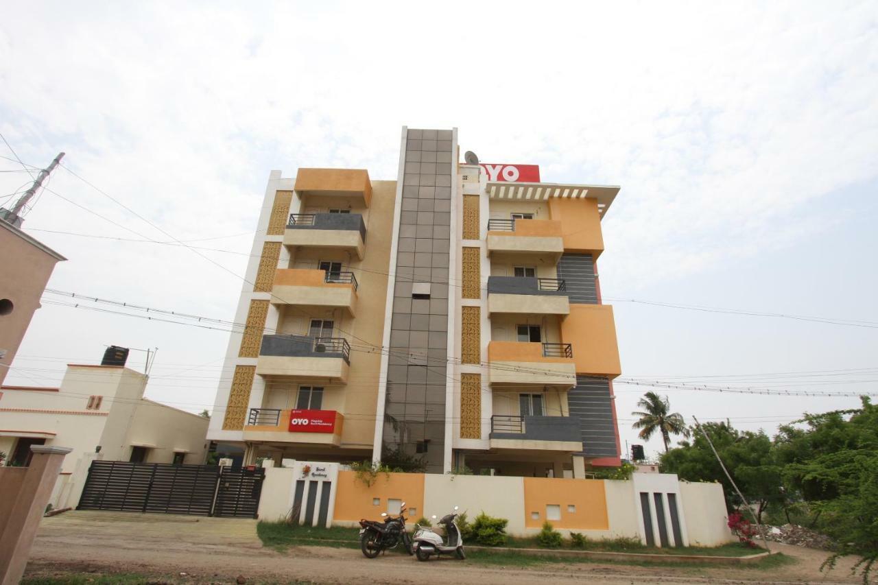 Hotel Oyo Flagship 31042 Sunil Residency 3*