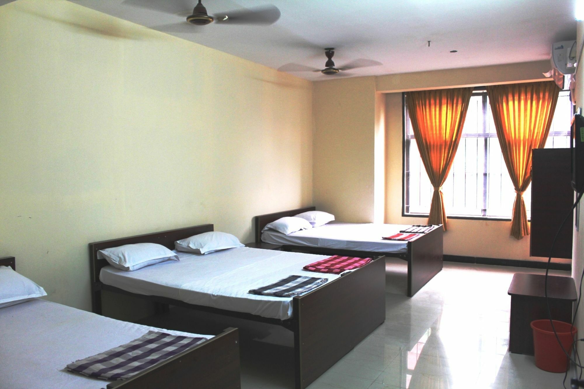 Aishvarya Residency Hotel 3*