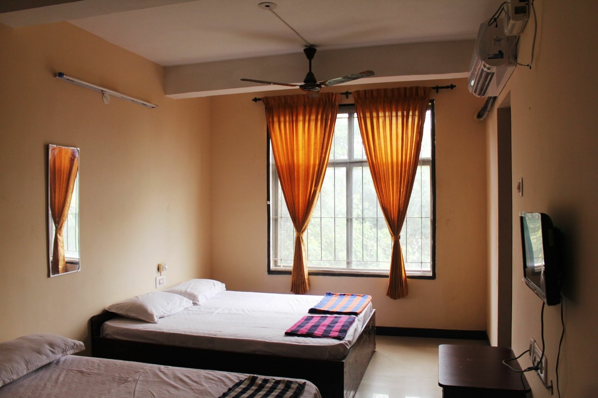 Hotel Aishvarya Residency