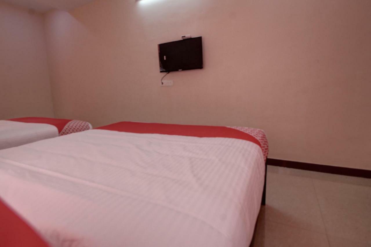Oyo 42678 Vasantha Bhavanam Saver Hotel