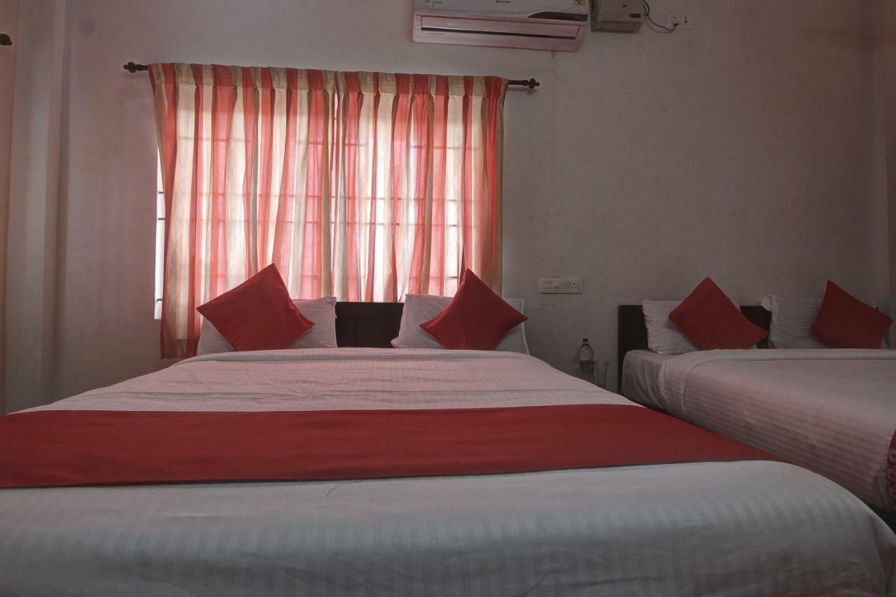 Hotel Oyo 42678 Vasantha Bhavanam Saver 3*