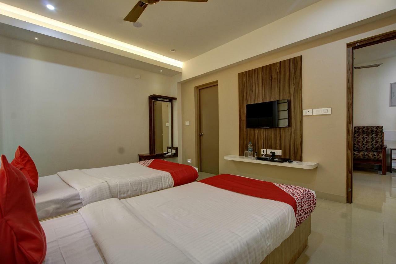 Oyo 45505 Mk Residency Hotel 3*