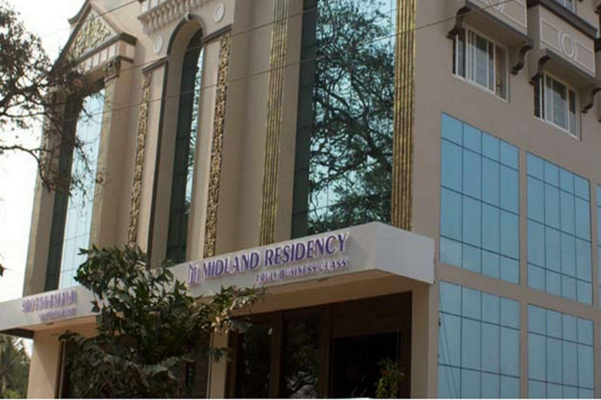 Midland Residency Hotel 2*