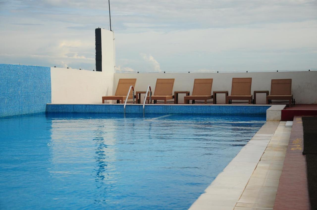 Gokulam Park Hotel 4*