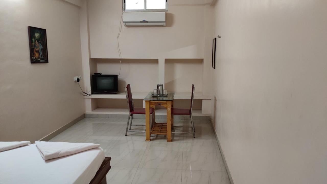 Sibi Hotel *