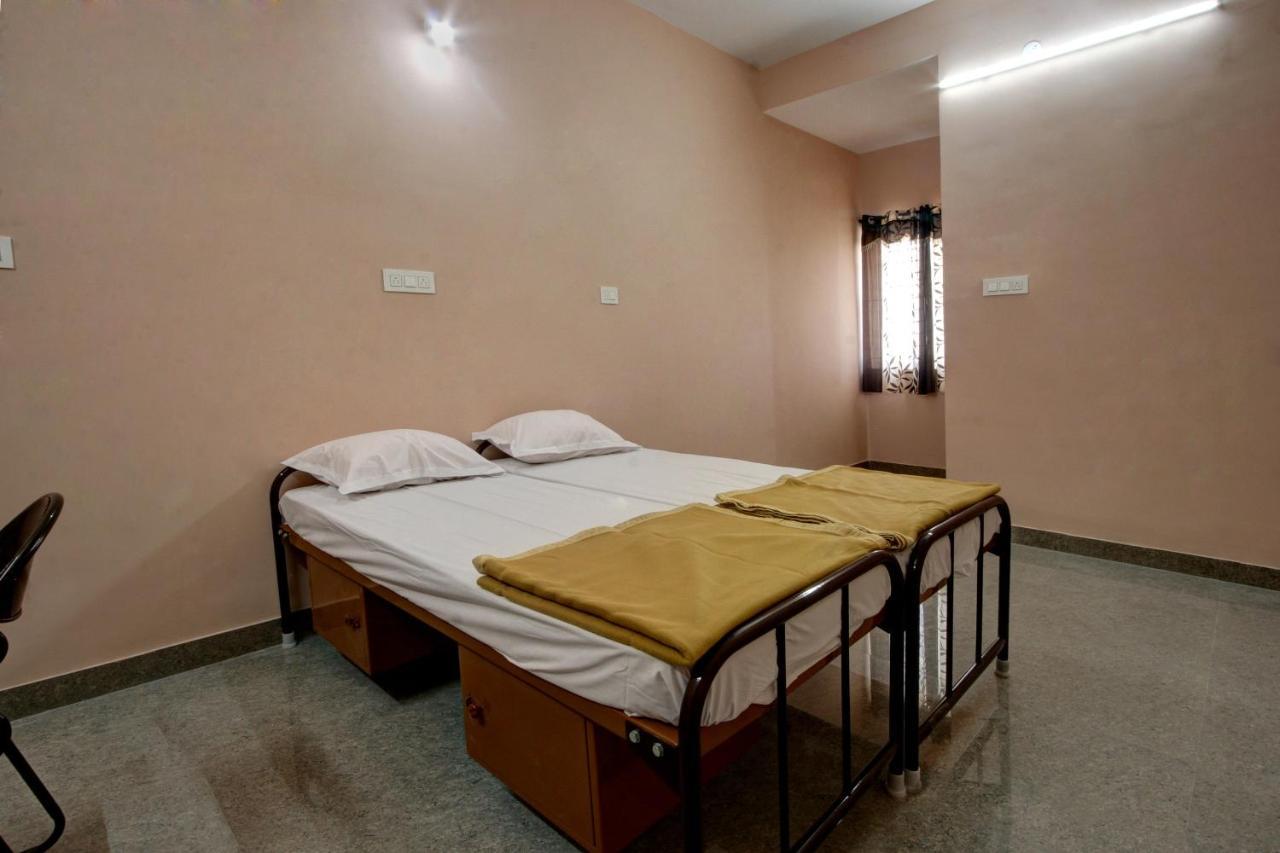 Spot On 41583 Sri Rugmani Residency Spot 3* Coimbatore