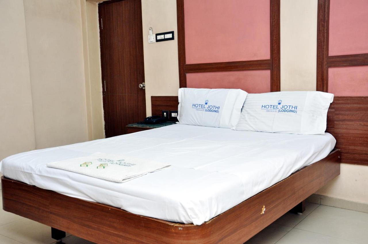 Jothi Hotel *
