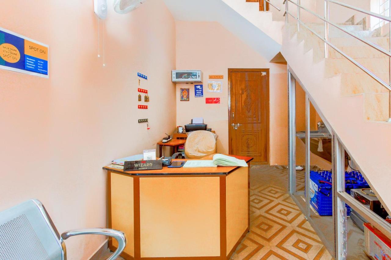 Spot On 41583 Sri Rugmani Residency Spot Hotel