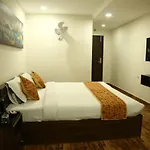Seasons Hotel