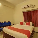 Oyo 24392 Flagship Damodar Inn