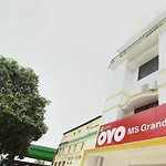 Oyo 11333 Ms Grand Inn
