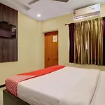 Oyo 11333 Ms Grand Inn