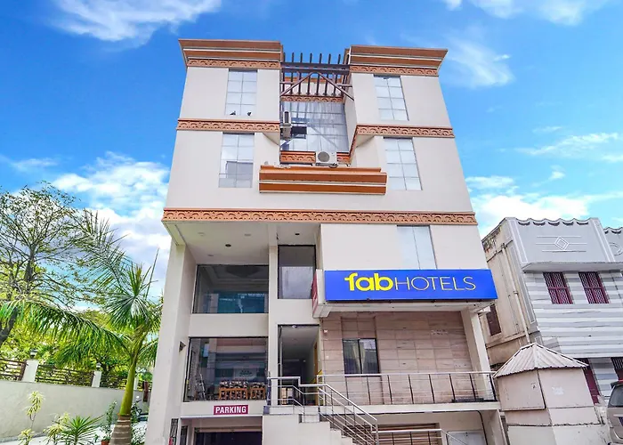 Fabhotel Ess Paradise - Nr Bus Stand