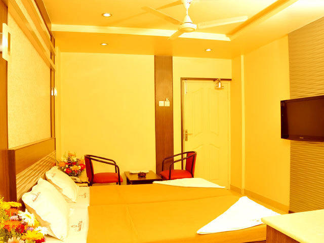 Hotel Navaratna