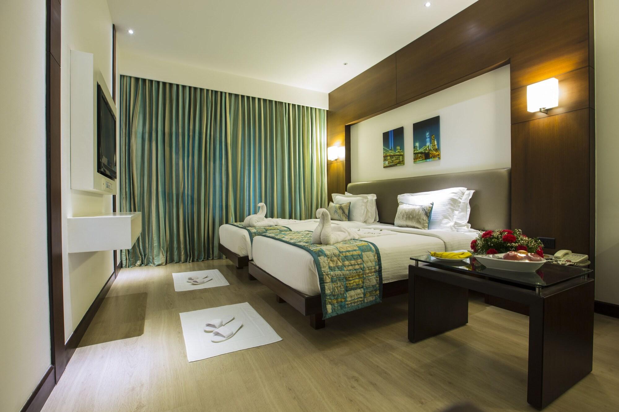 M Inn Hotel 5*