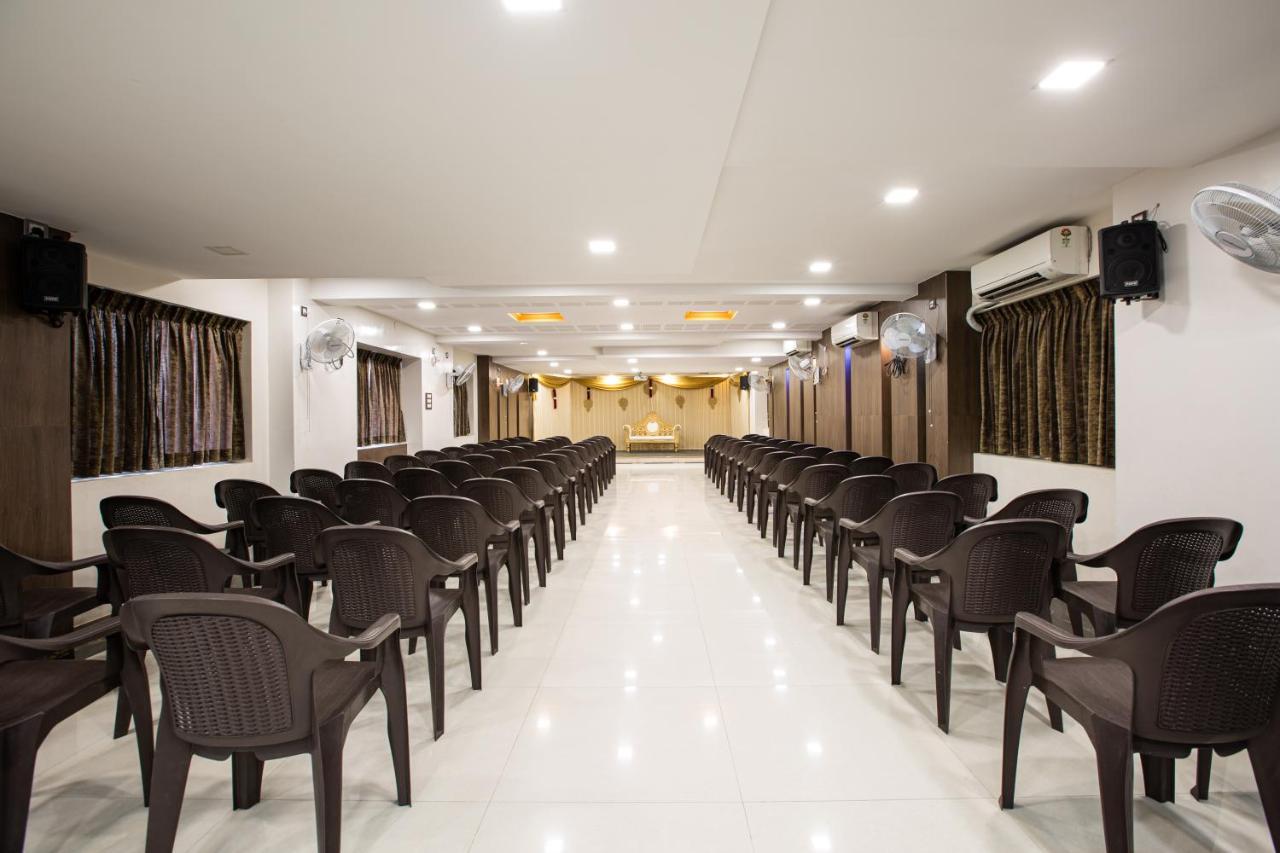 Santhoshpuri Hotel 3*