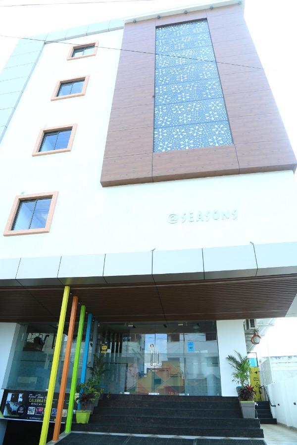 Seasons Hotel