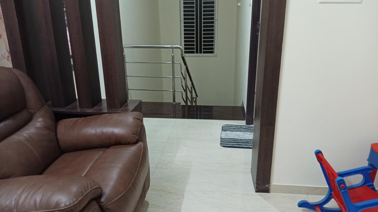 Pousada Shi's Vilva - The In - Near Airport, Kmch, Codesia