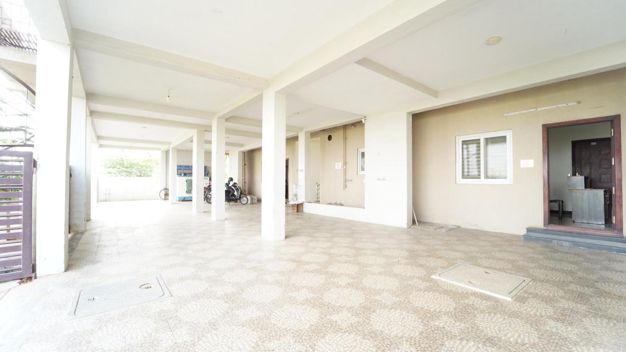 Hotel Honey Residency Airport Codissia 3*