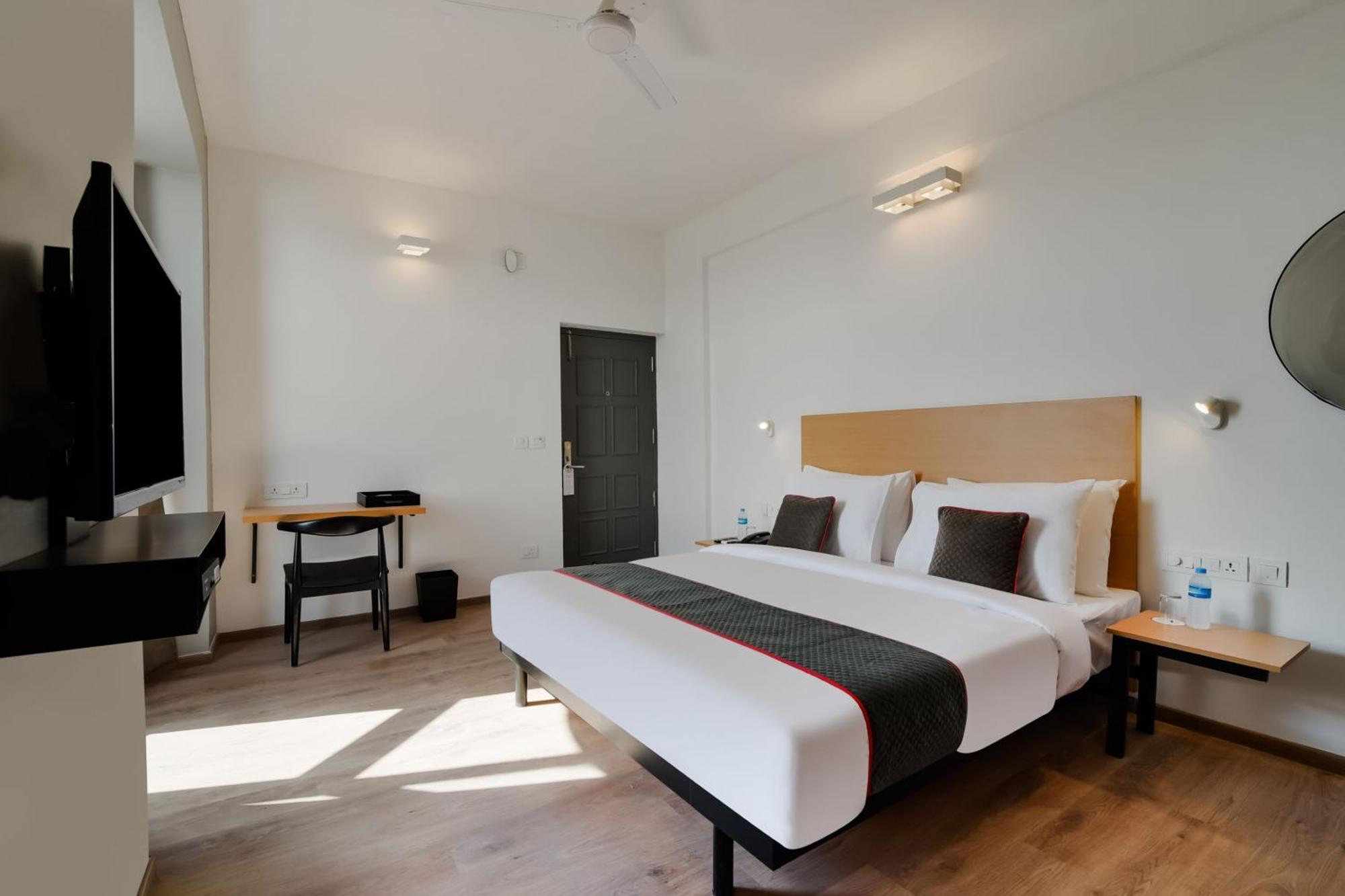 Super Townhouse Srm Kuppakonam Pudur Hotel