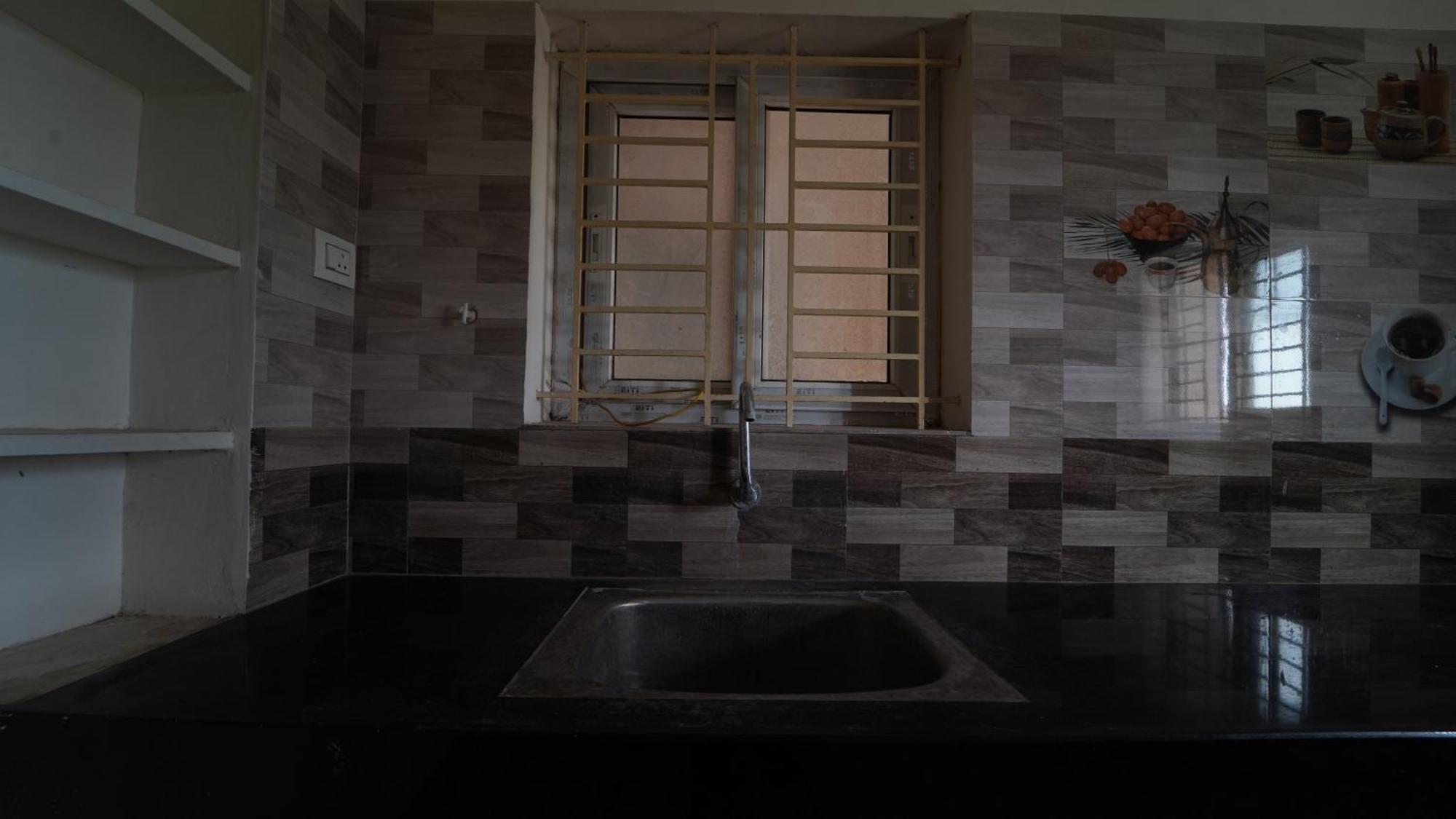 Honey Residency Airport Codissia Hotel 3*