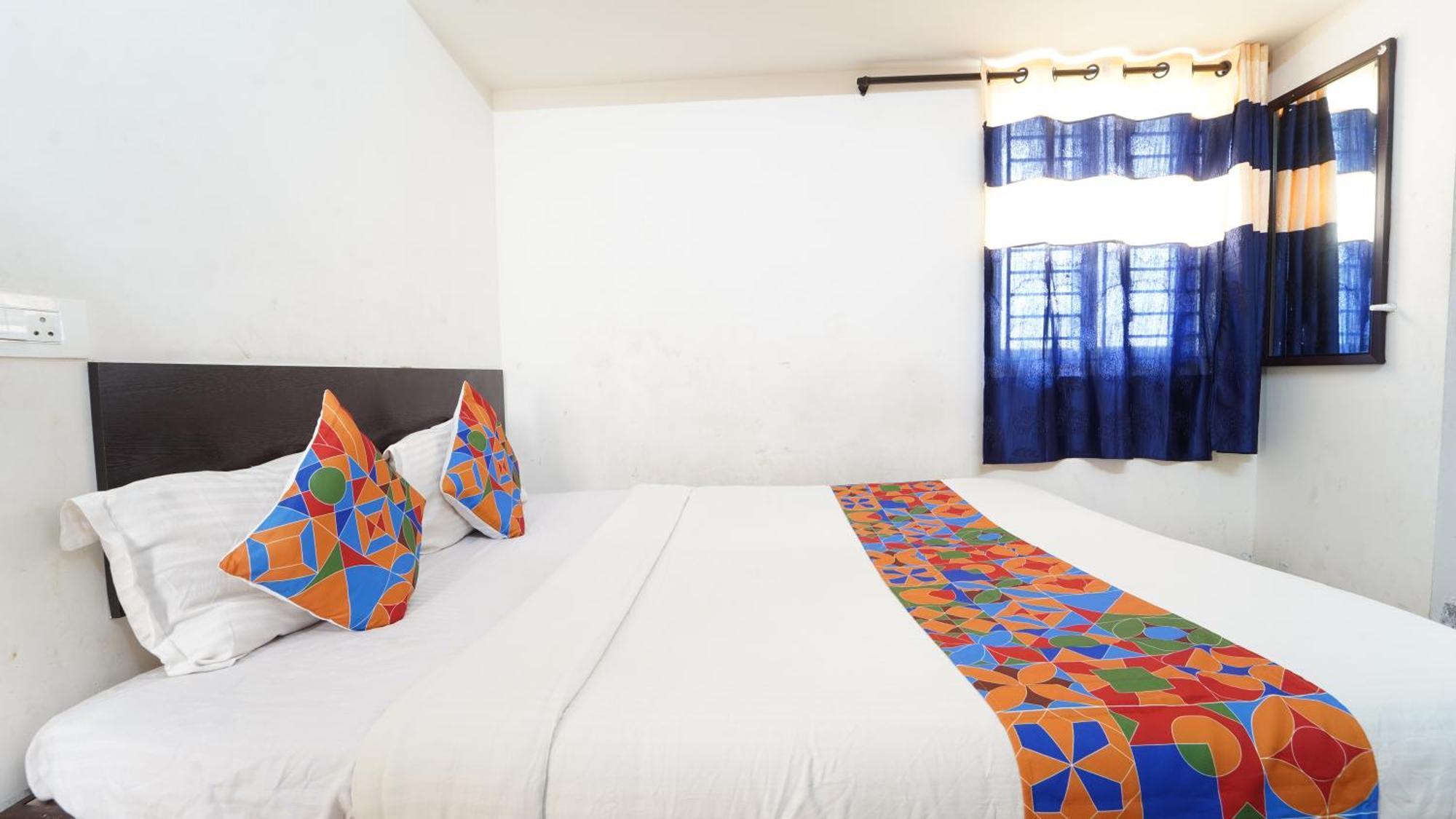 Honey Residency Airport Codissia Hotel 3*