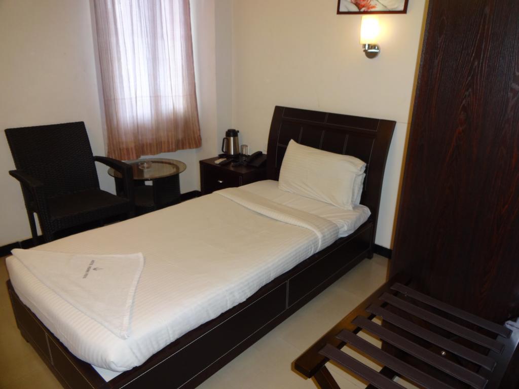 Hotel Vishnu Priya