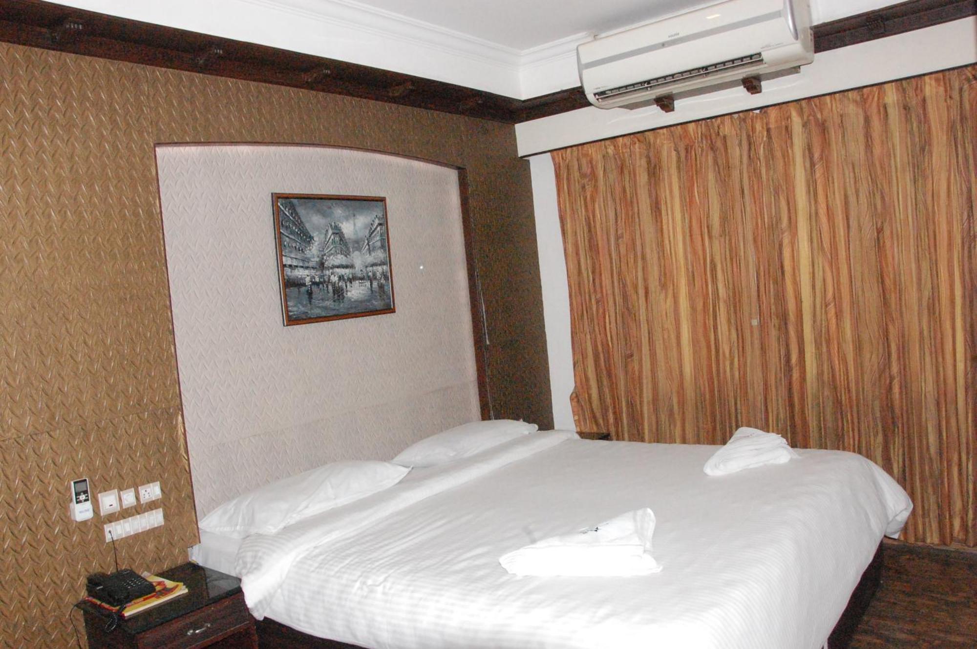 Blue Star Hotel