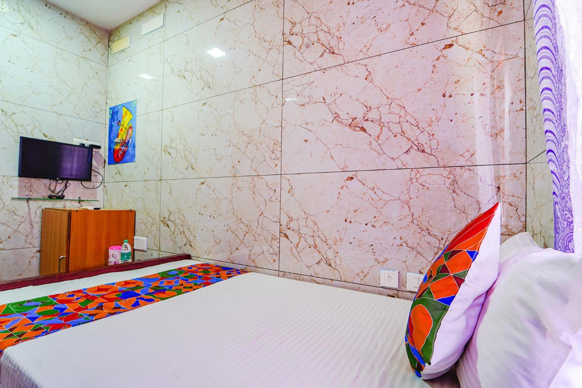 Fabexpress Apple Grand - 200m From Our Lady Of Fatima Church Hotel Coimbatore