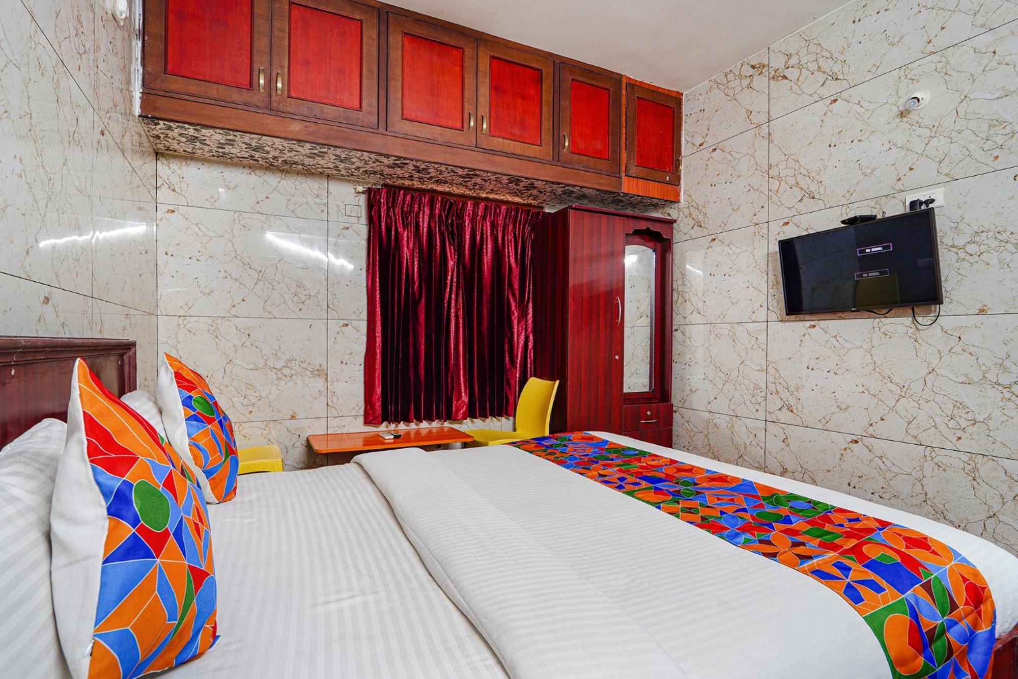 Fabexpress Apple Grand - 200m From Our Lady Of Fatima Church 3* Coimbatore