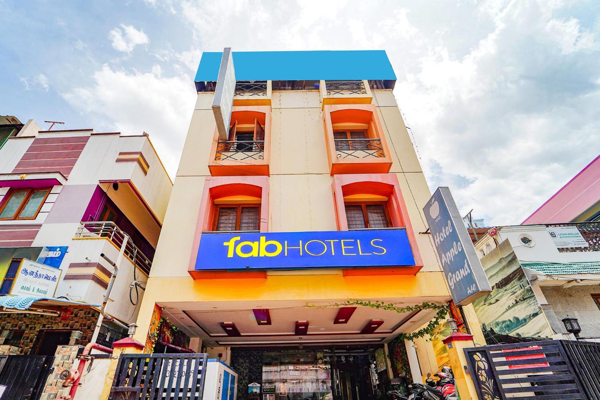 Fabexpress Apple Grand - 200m From Our Lady Of Fatima Church Hotel 3*