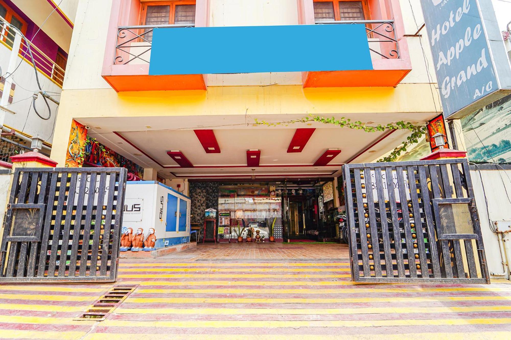 Fabexpress Apple Grand - 200m From Our Lady Of Fatima Church 3* Coimbatore