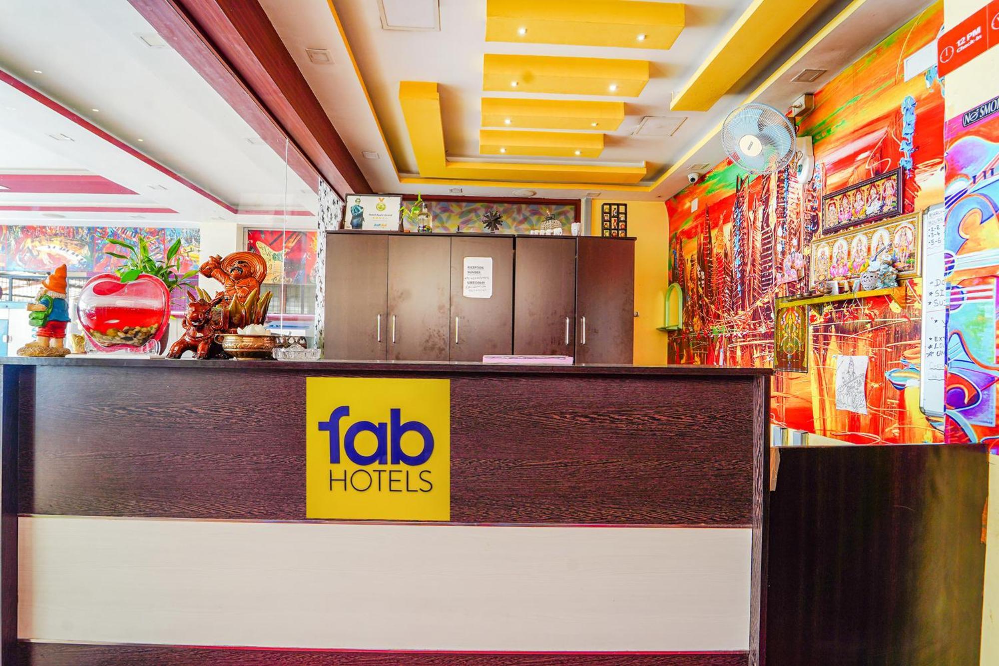 Hotel Fabexpress Apple Grand - 200m From Our Lady Of Fatima Church