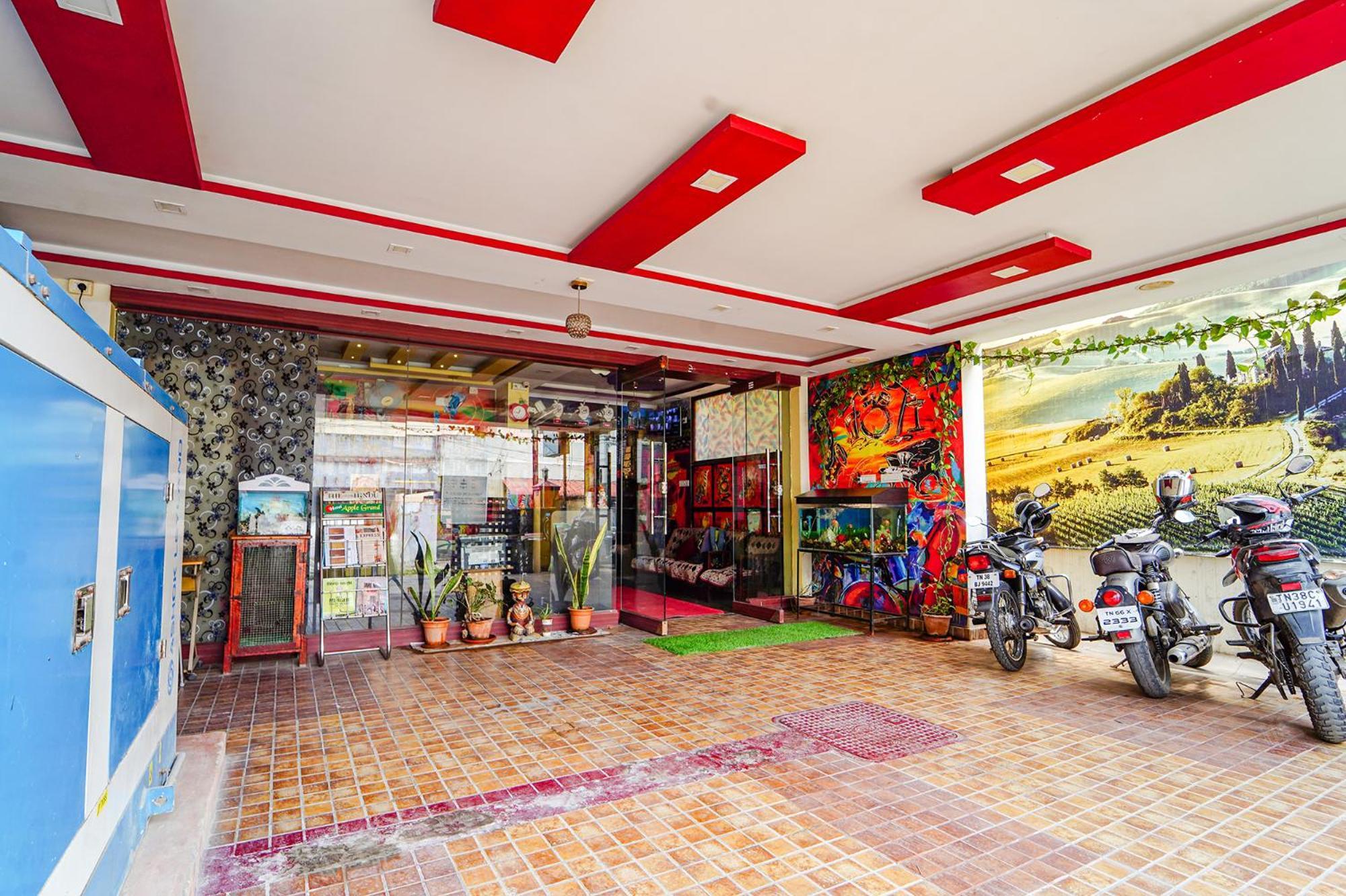 Fabexpress Apple Grand - 200m From Our Lady Of Fatima Church Hotel 3*
