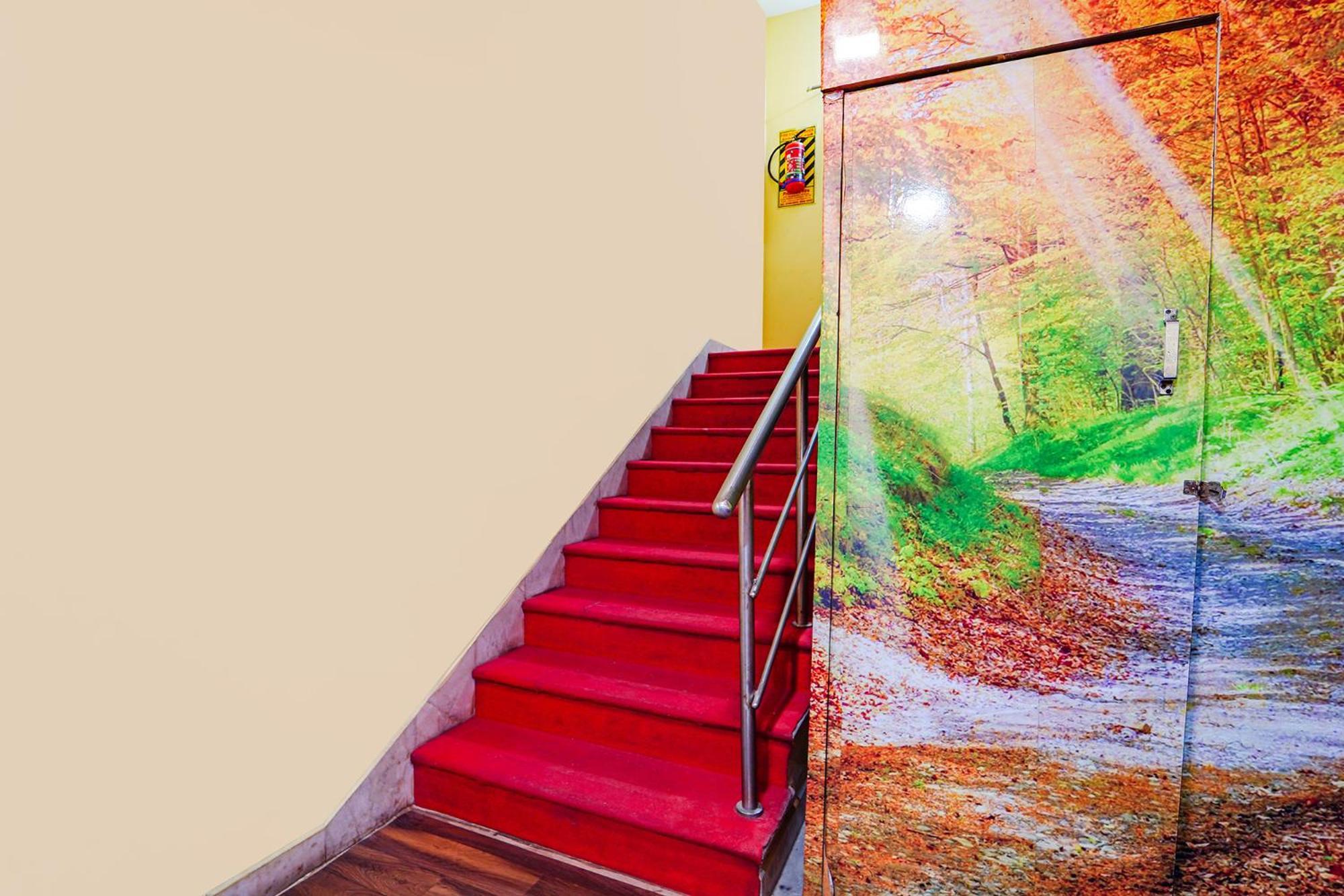 Hotel Fabexpress Apple Grand - 200m From Our Lady Of Fatima Church 3*