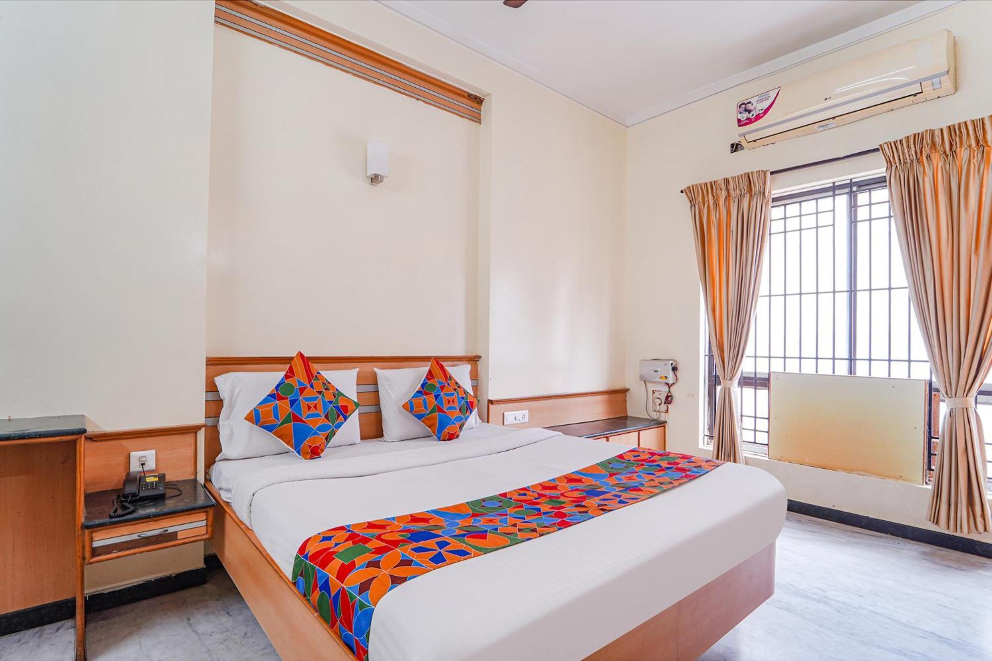 Fabhotel Ess Paradise - Nr Bus Stand 3*