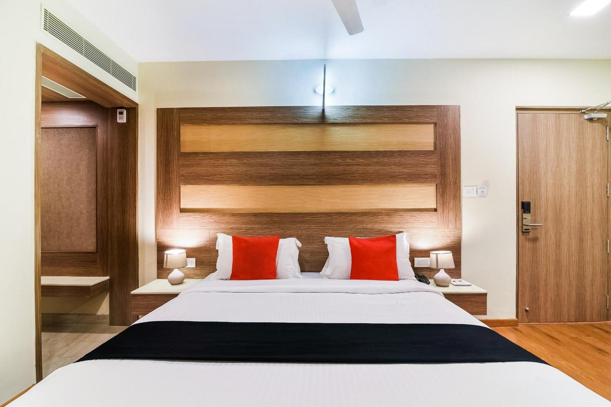 Capital O Grand Plaza 3*