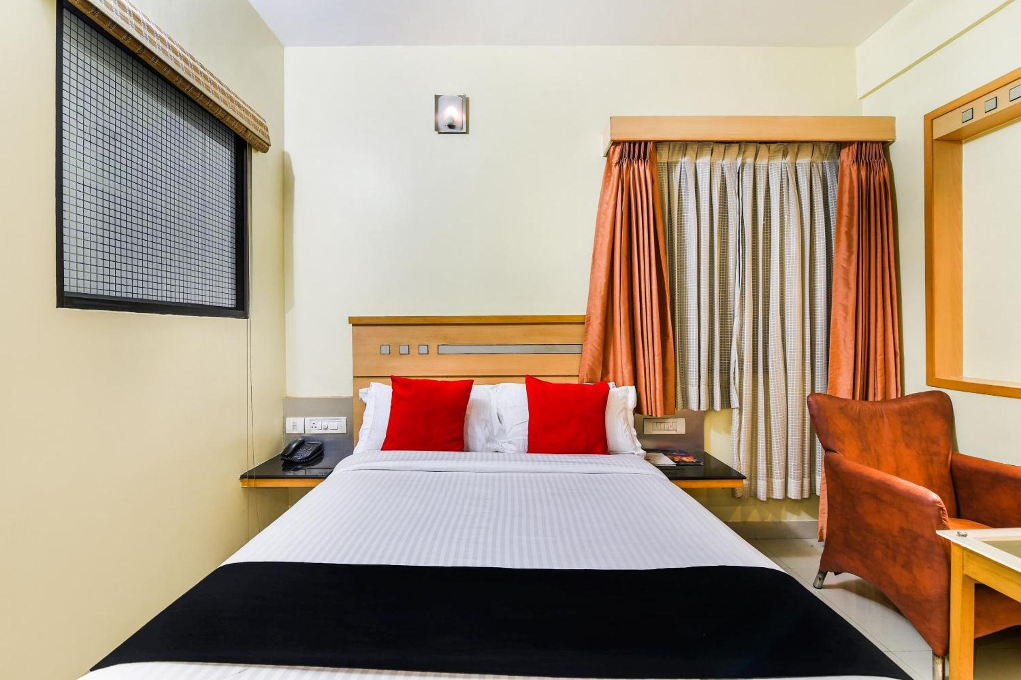 Capital O Grand Plaza 3*