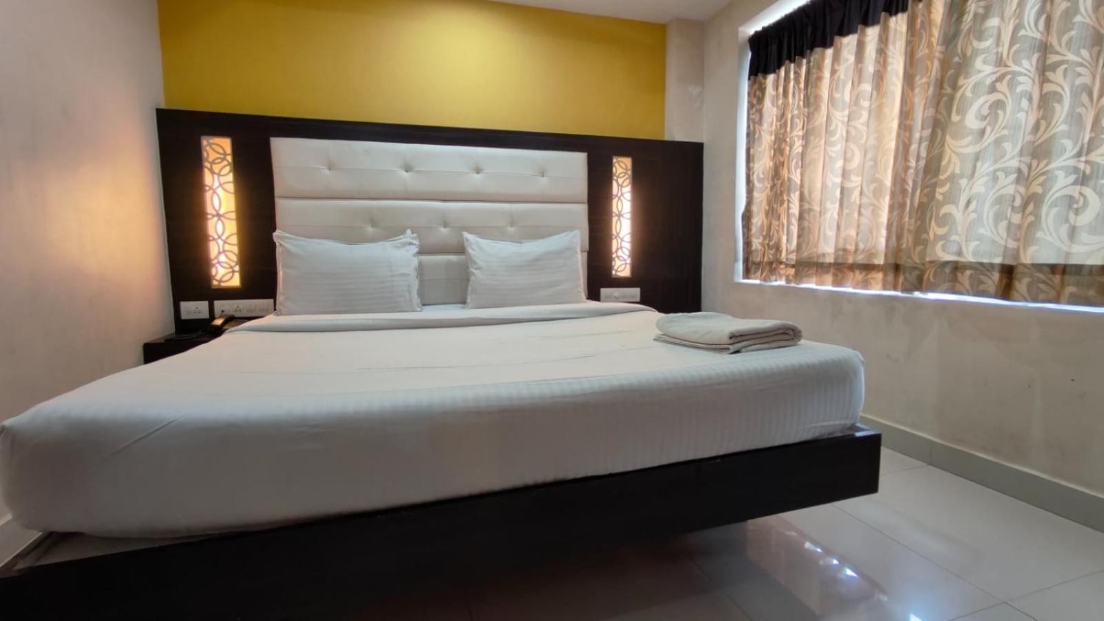 Hotel do amor Pph Living Tricolours Gandhipuram