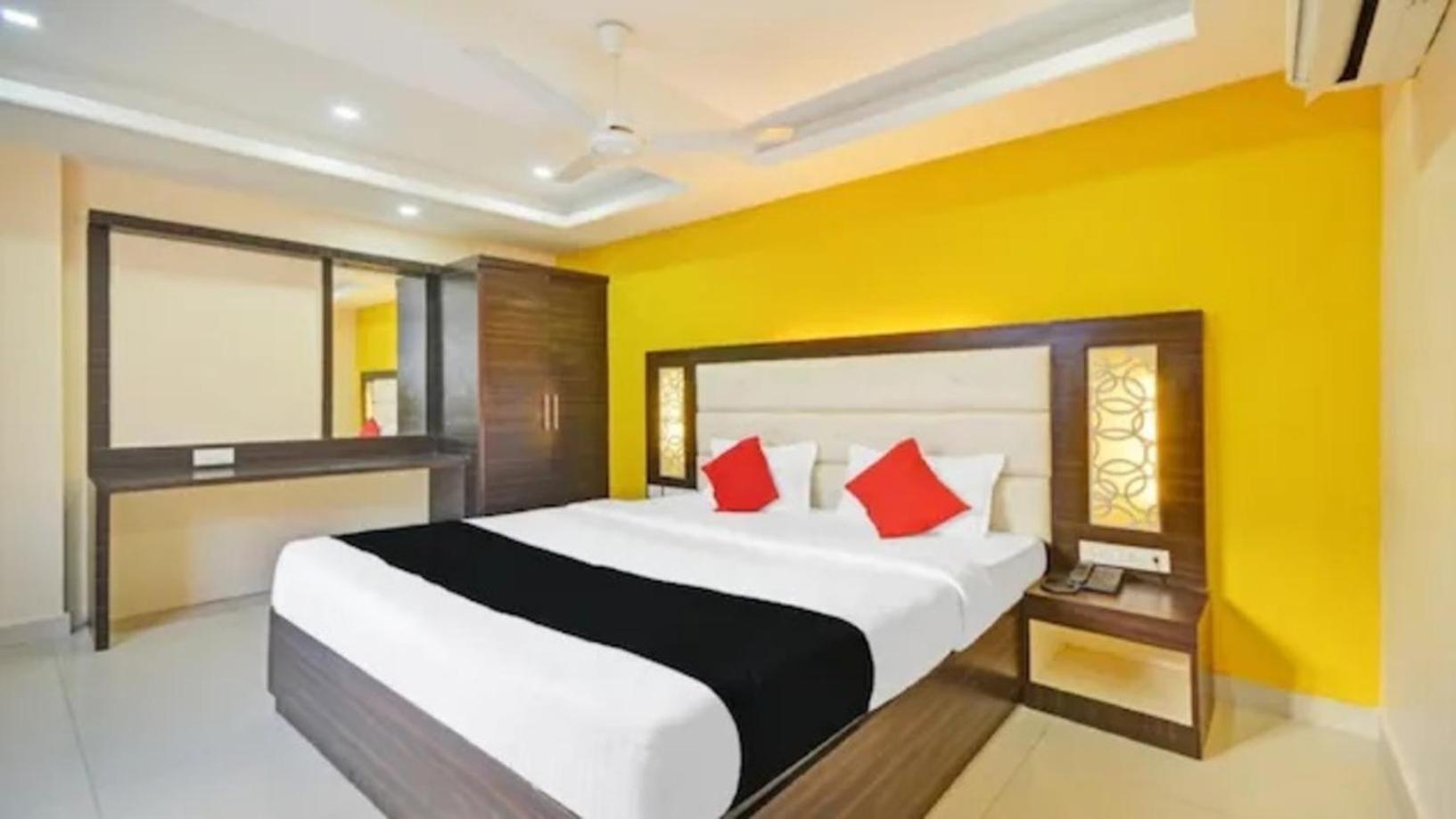 Pph Living Tricolours Gandhipuram Hotel do amor *
