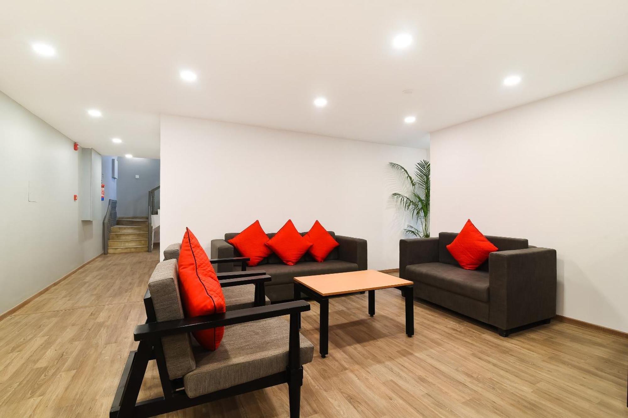Super Townhouse Srm Kuppakonam Pudur Coimbatore