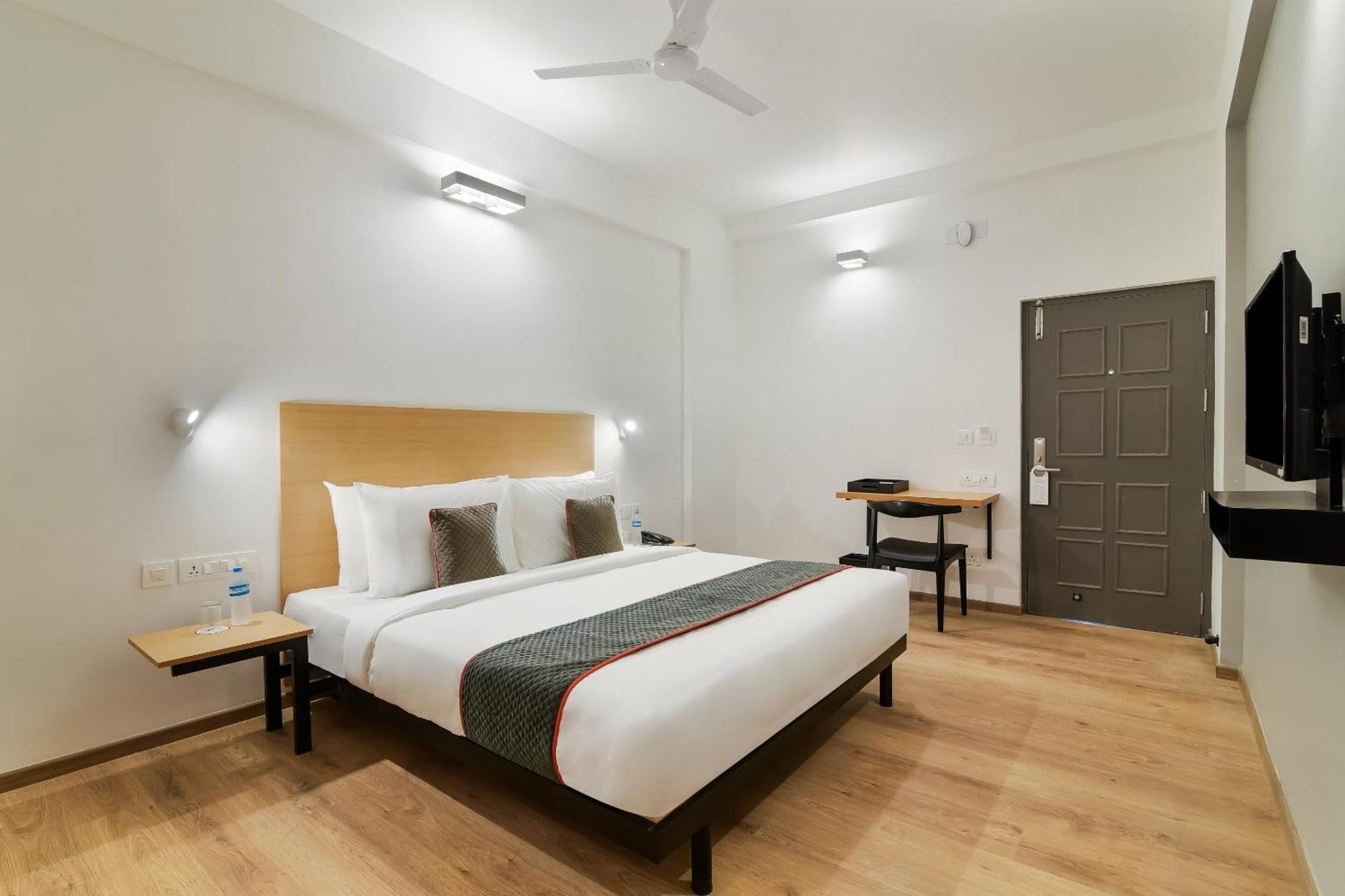 Super Townhouse Srm Kuppakonam Pudur Hotel 4*