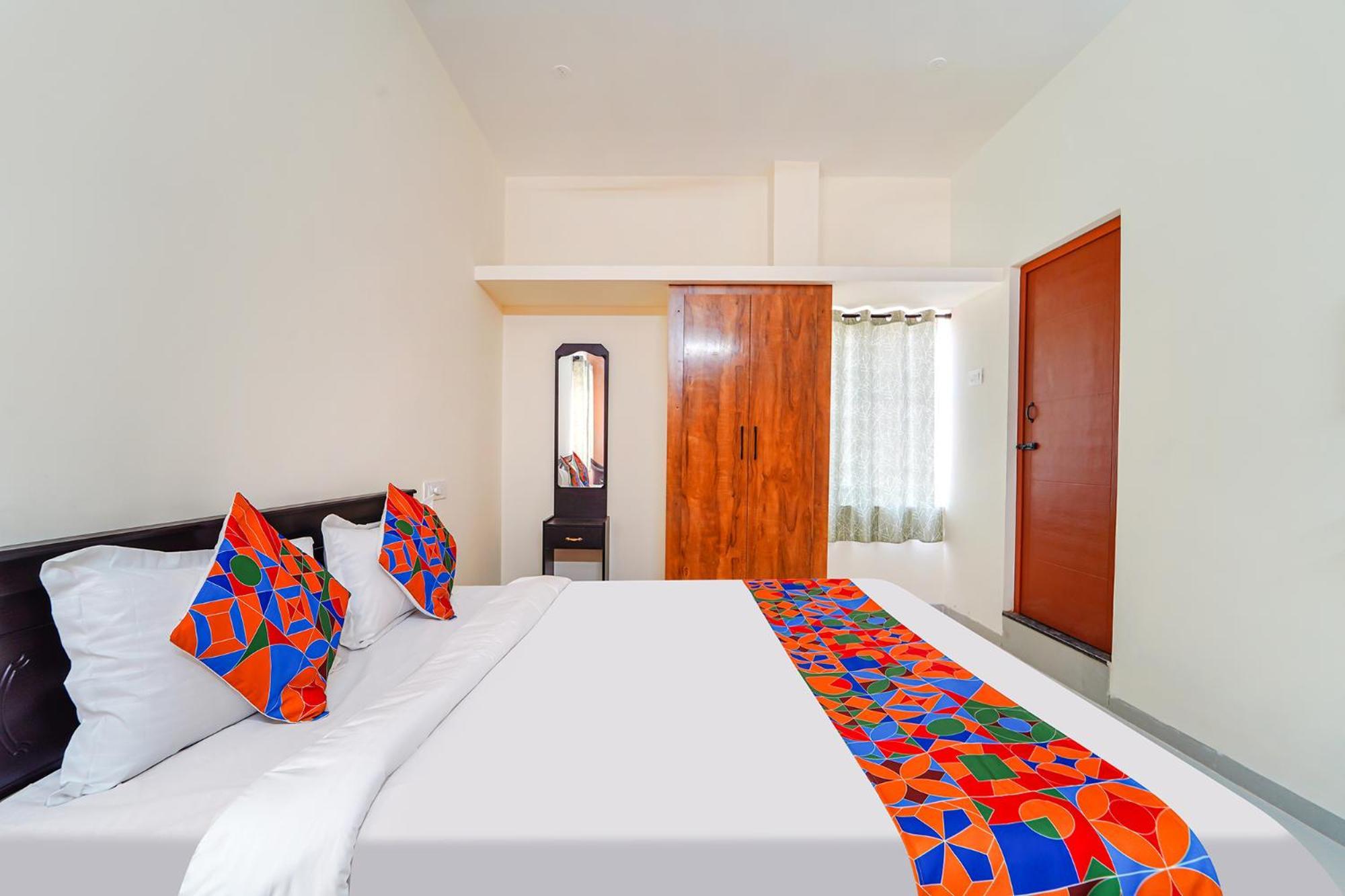 Hotel Fabhotel Subam Residency