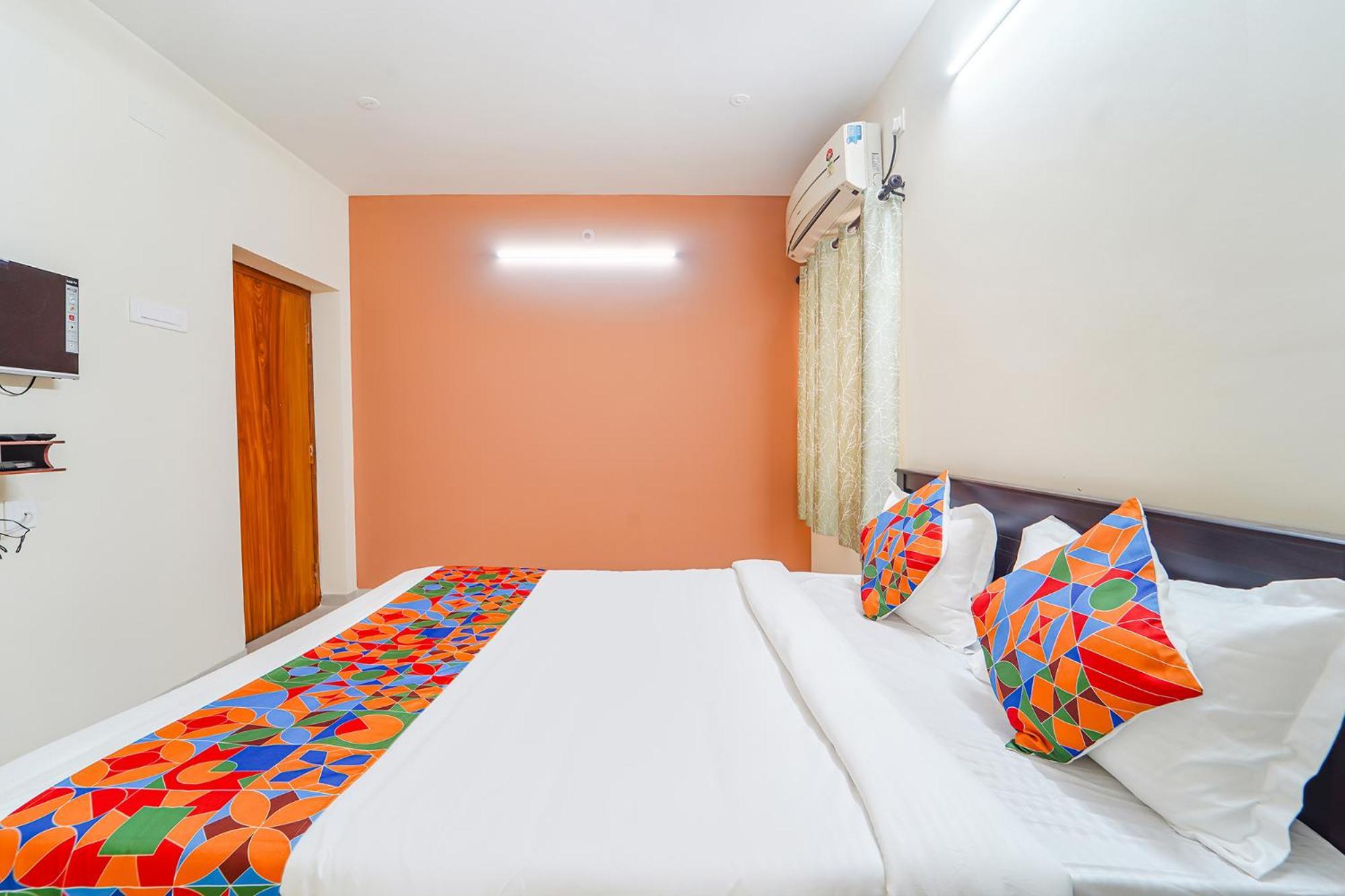 Fabhotel Subam Residency Hotel 3*