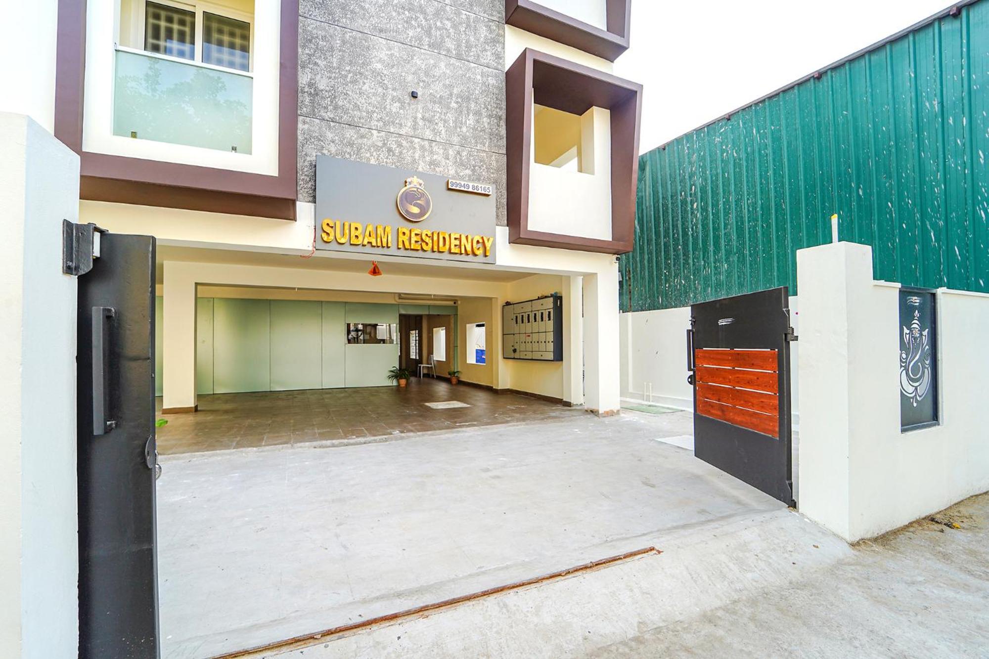 Hotel Fabhotel Subam Residency