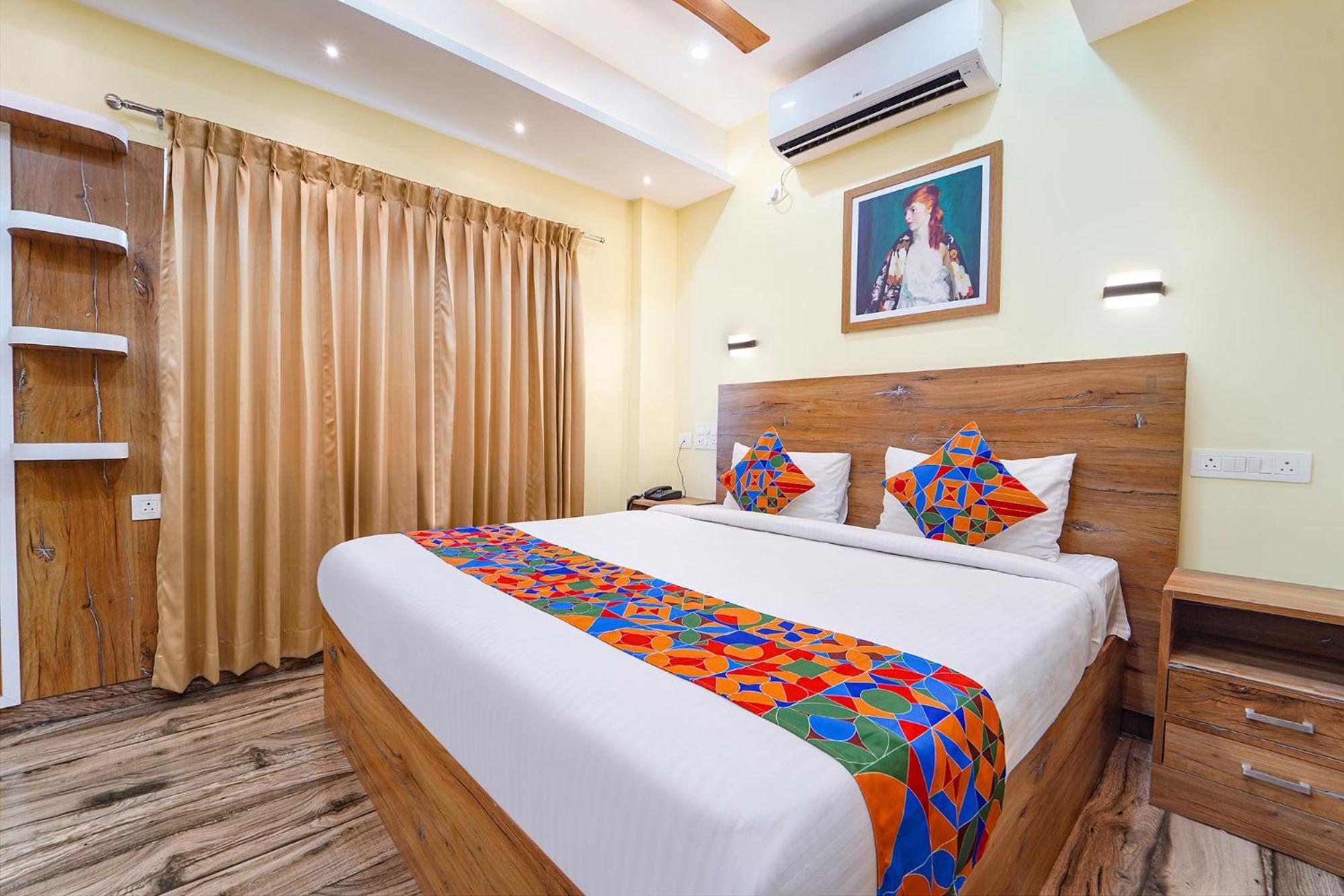 Fabhotel Ink - Nr North Railway Station Hotel